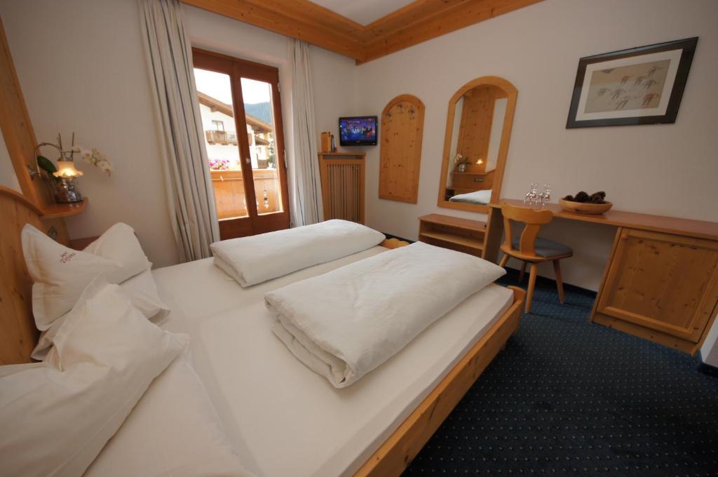 Garni Tofana Hotel Corvara In Badia Ruang foto