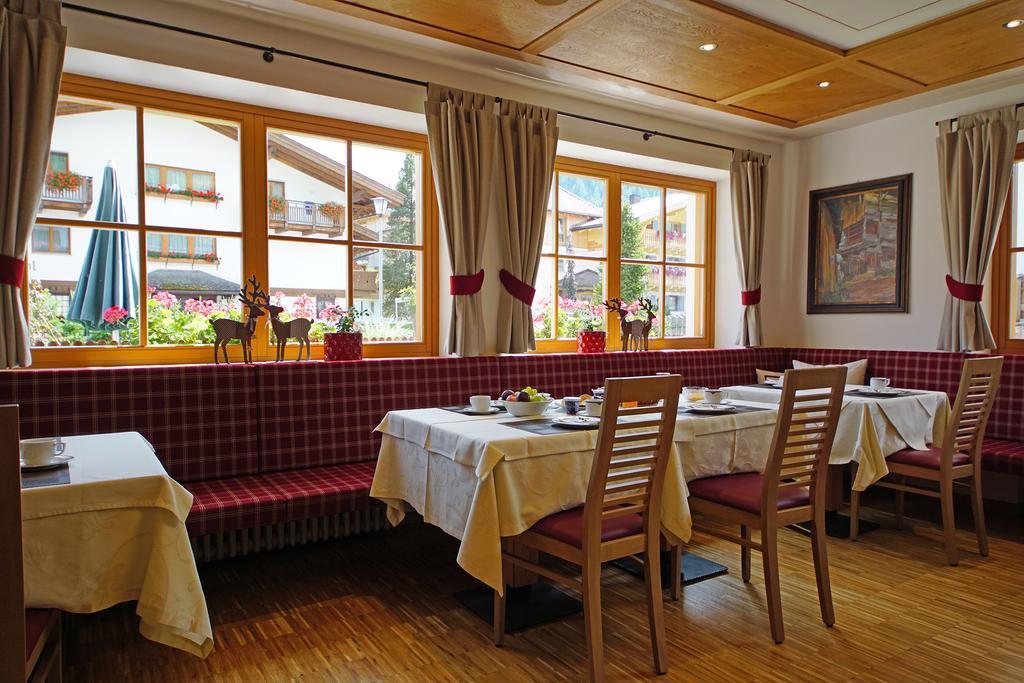 Garni Tofana Hotel Corvara In Badia Bagian luar foto