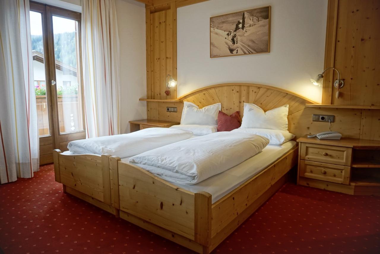 Garni Tofana Hotel Corvara In Badia Bagian luar foto